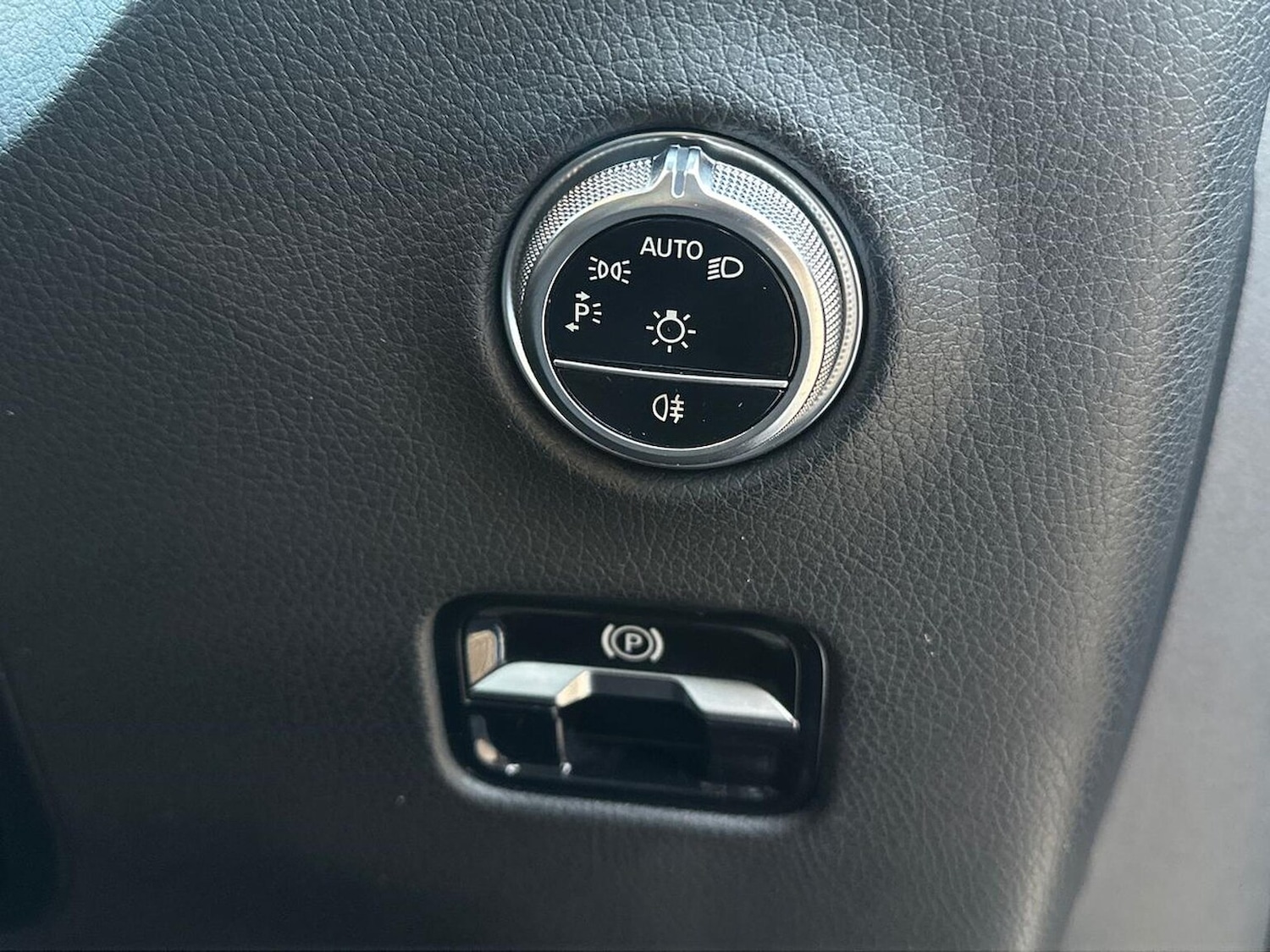 Used Mercedes-Benz GLC 2023 for sale - 77488605: Photo 22