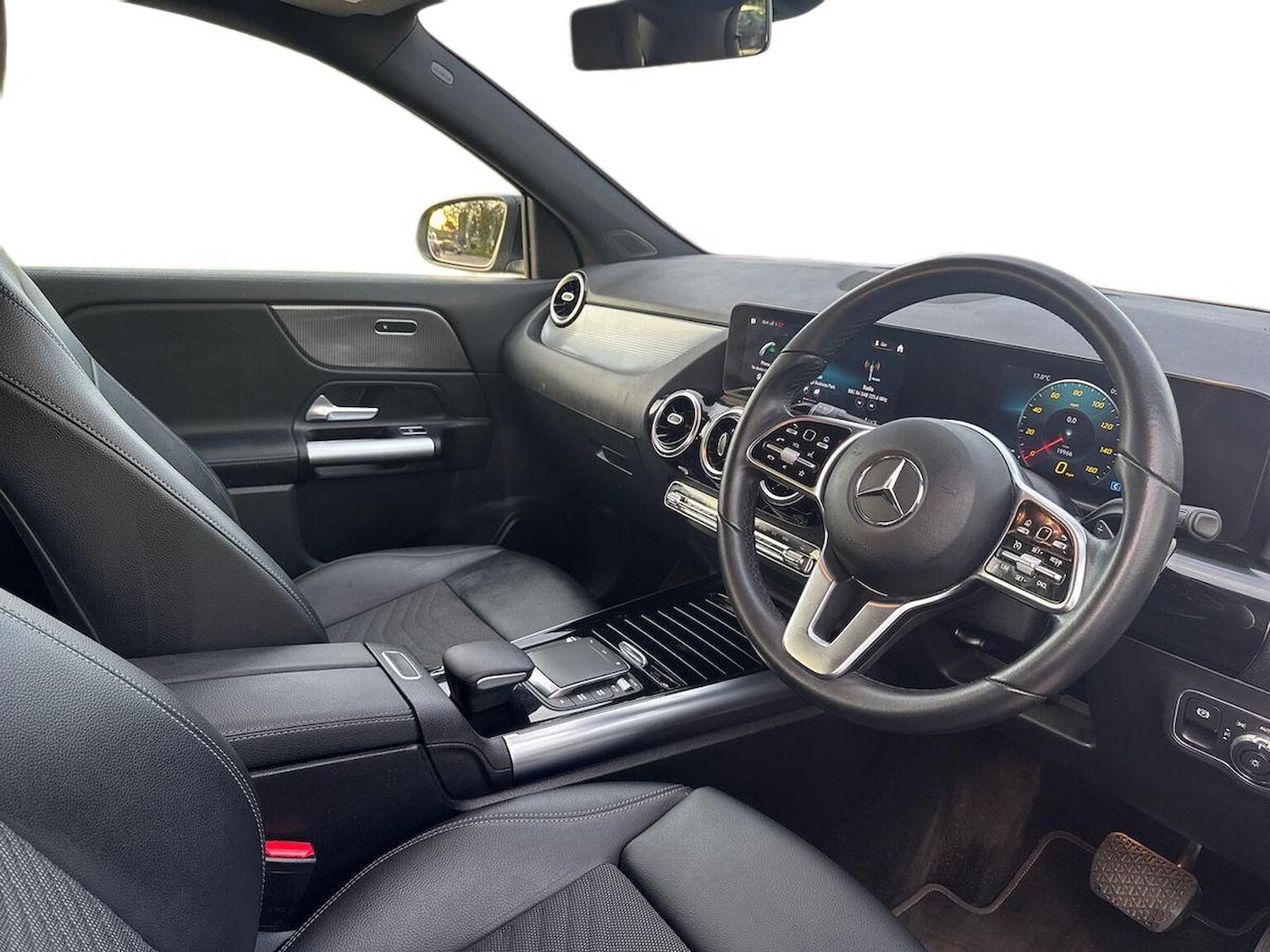 Used Mercedes-Benz GLA 2023 for sale - 76134170: Photo 15