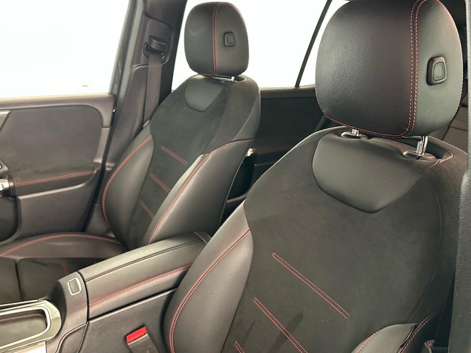 Used Mercedes-Benz GLB 2024 for sale - 76470993: Photo 5