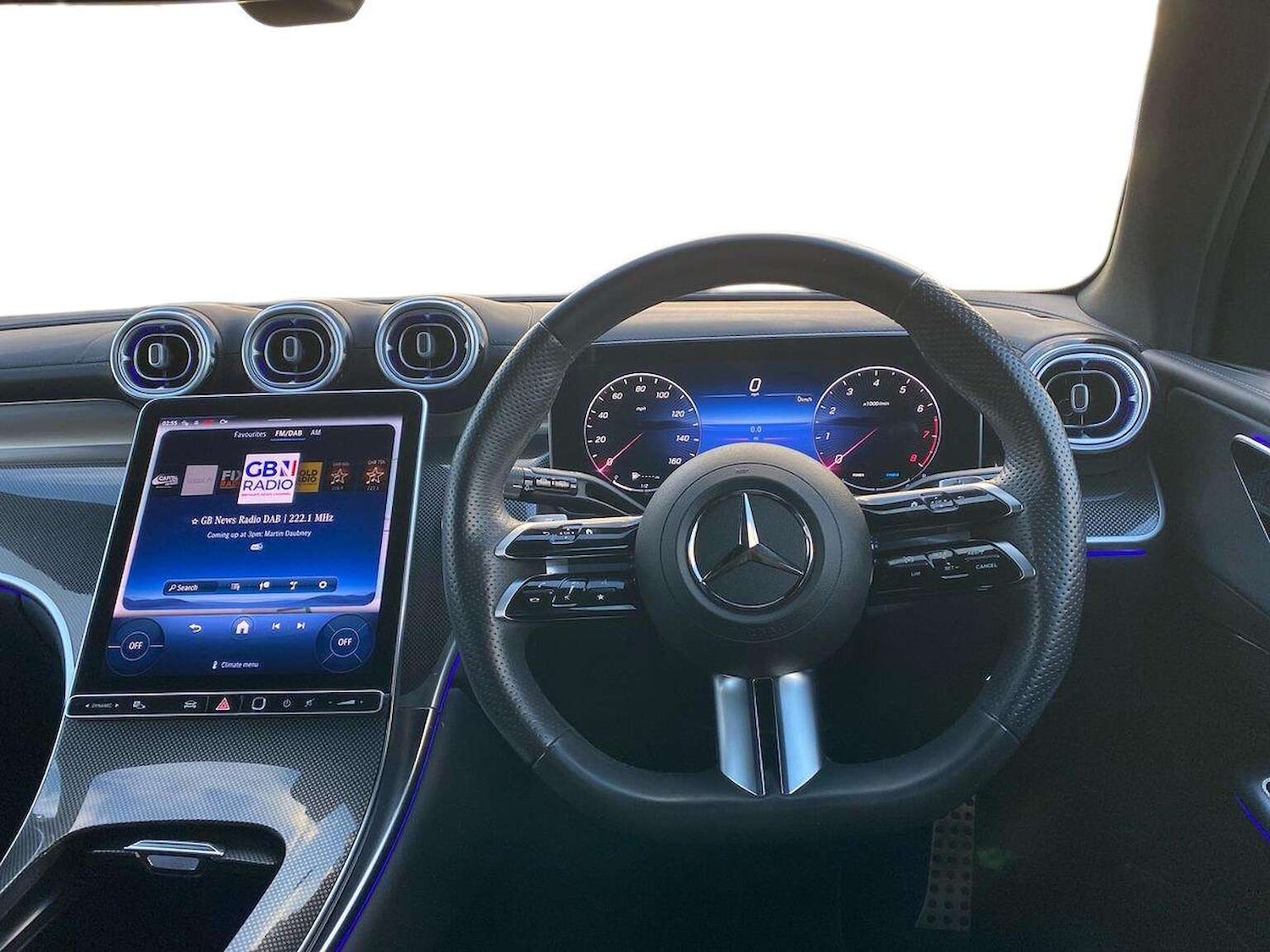 Used Mercedes-Benz GLC 2023 for sale - 77603725: Photo 11