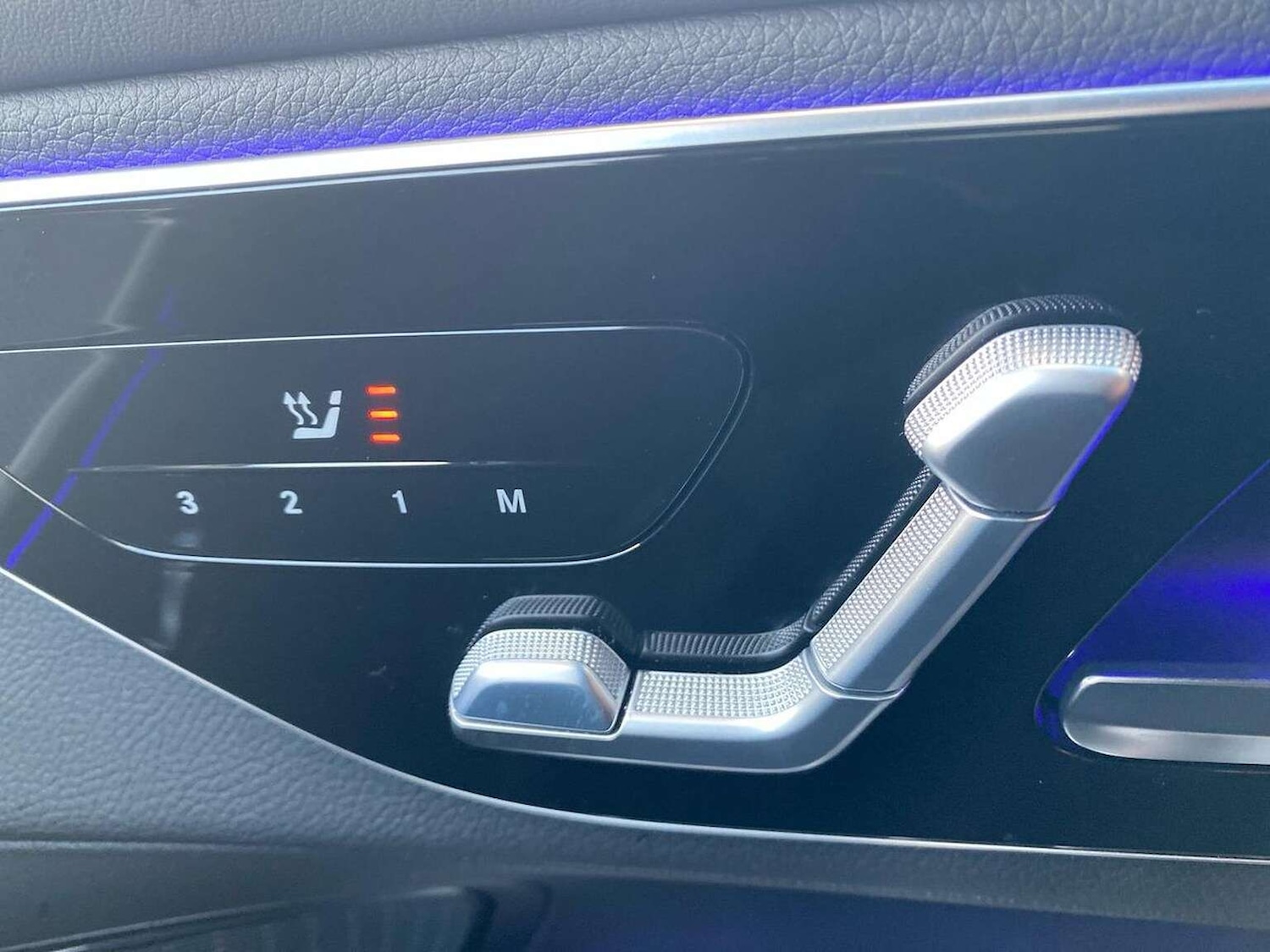 Used Mercedes-Benz GLC 2023 for sale - 77603725: Photo 32