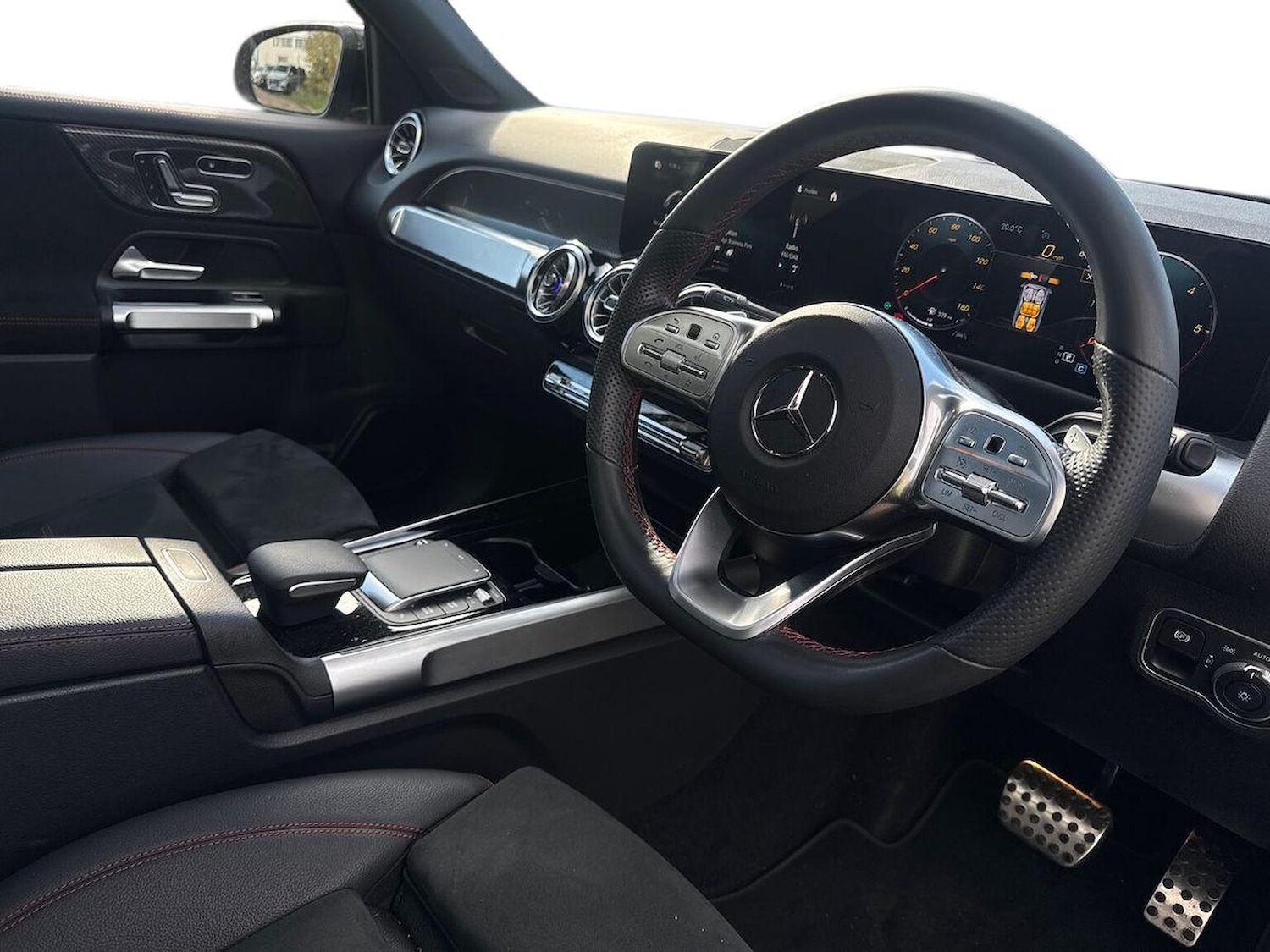 Used Mercedes-Benz GLB 2023 for sale - 77034635: Photo 15