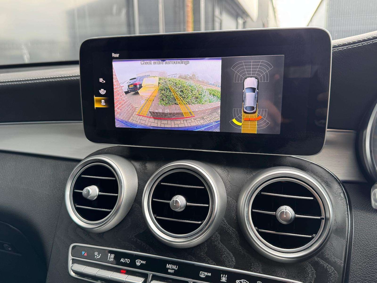 Used Mercedes-Benz GLC 2023 for sale - 78196494: Photo 12