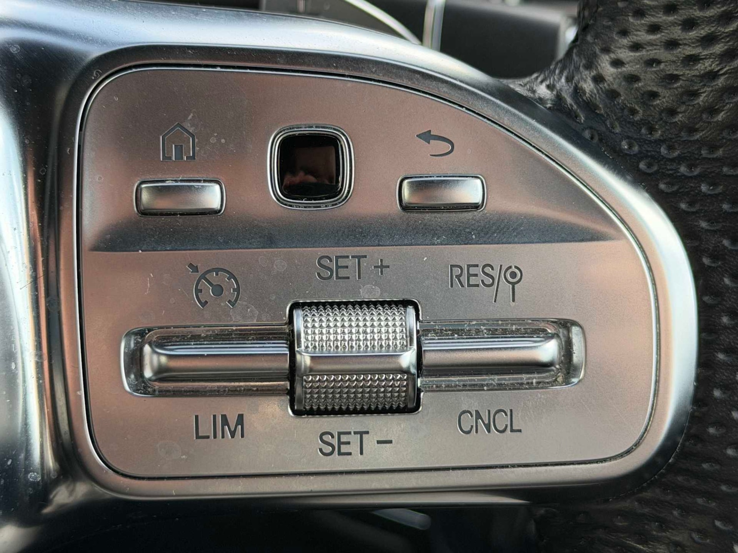 Used Mercedes-Benz GLC 2022 for sale - 78218638: Photo 32