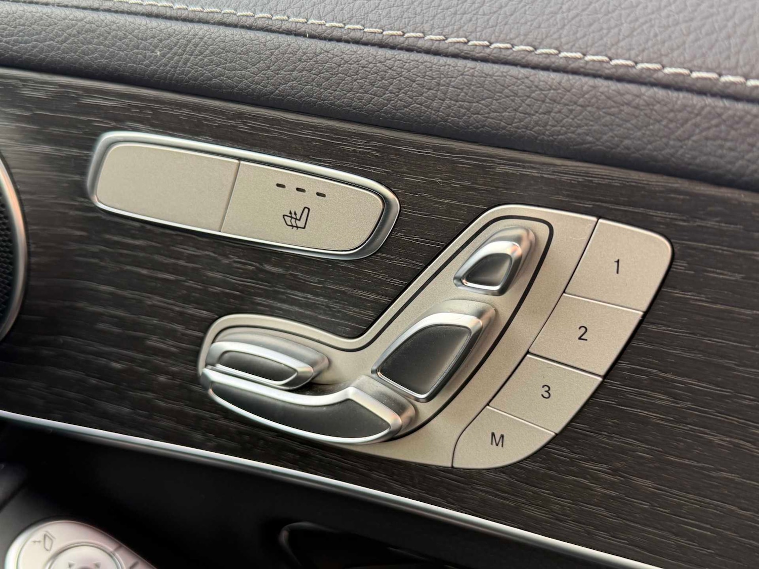 Used Mercedes-Benz GLC 2022 for sale - 78218638: Photo 34