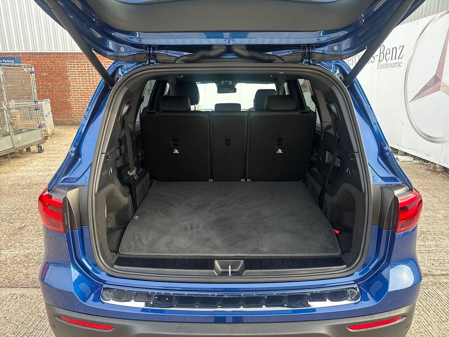 Used Mercedes-Benz EQB 2025 for sale - 76149436: Photo 17
