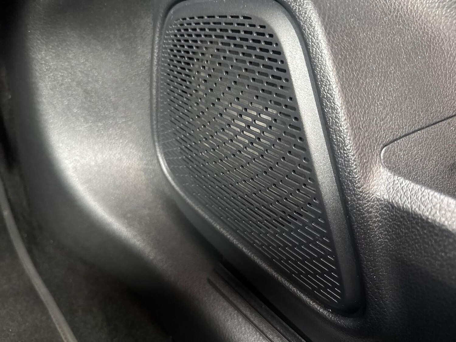 Used Mercedes-Benz EQB 2025 for sale - 76149436: Photo 31