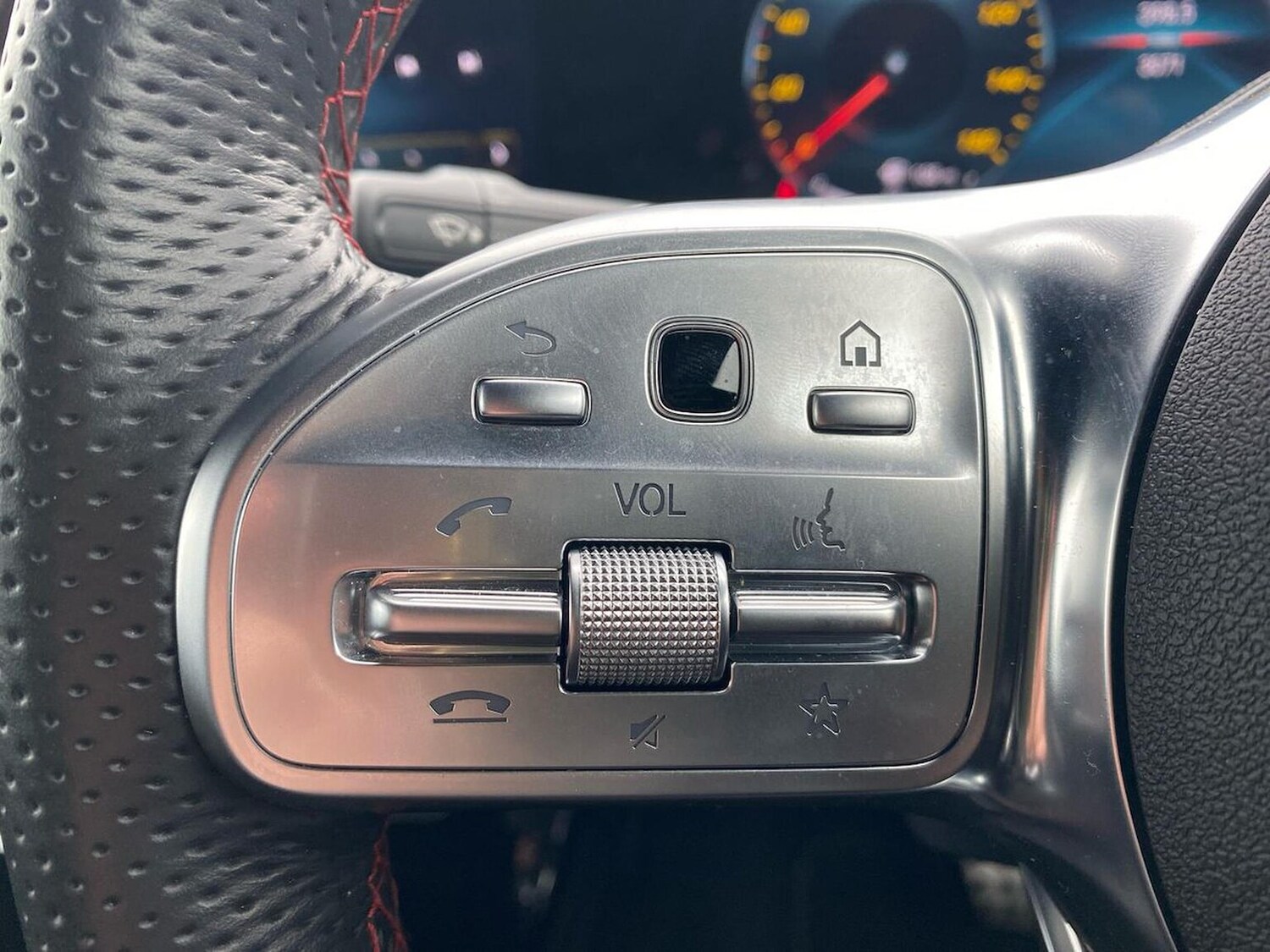 Used Mercedes-Benz CLA 2023 for sale - 76402398: Photo 26