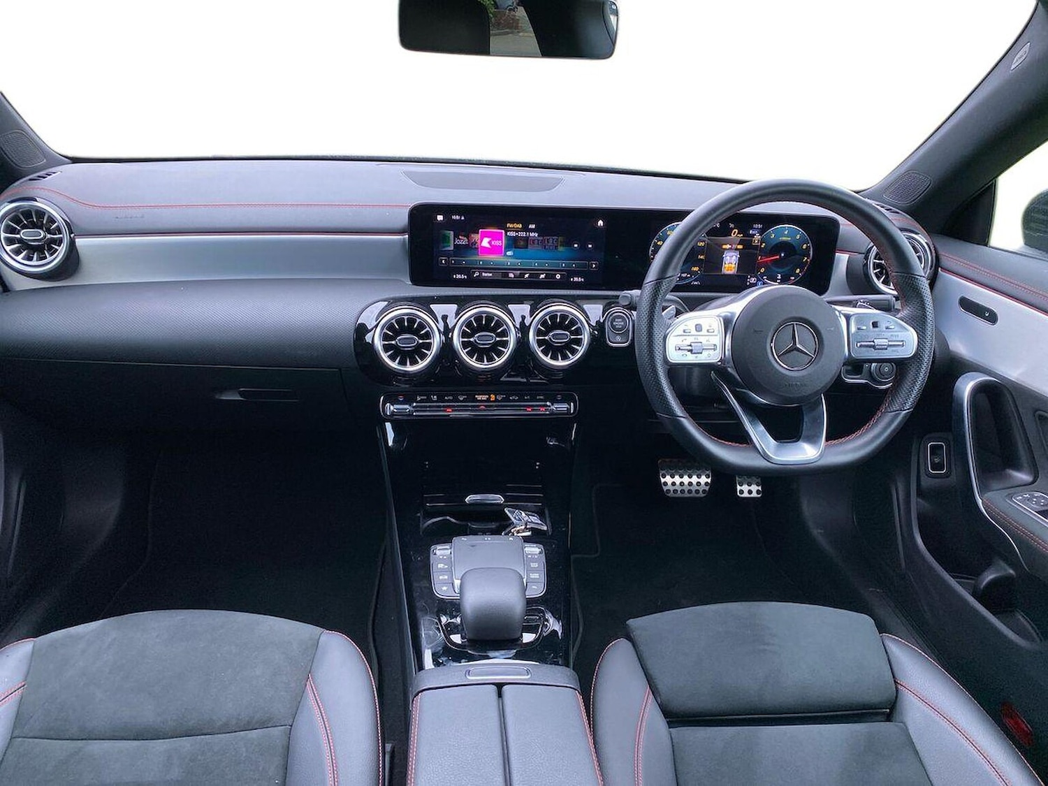 Used Mercedes-Benz CLA 2023 for sale - 76402398: Photo 8