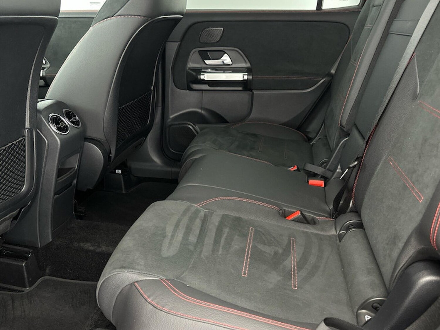 Used Mercedes-Benz GLB 2024 for sale - 76365081: Photo 8