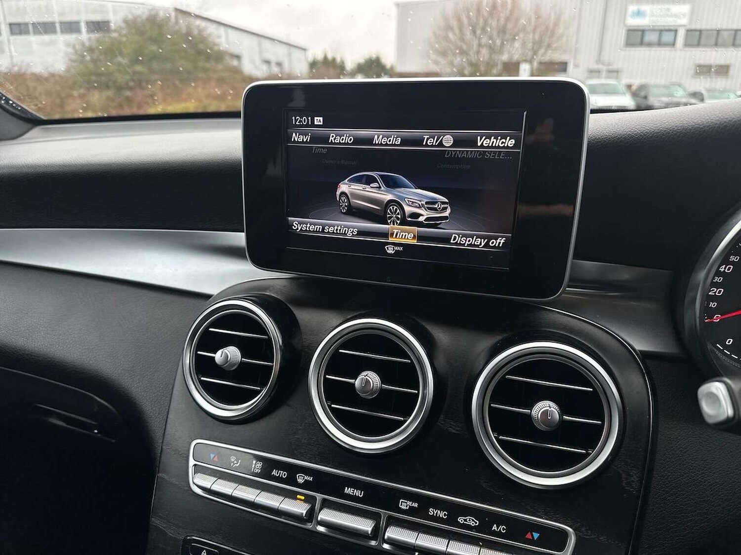 Used Mercedes-Benz GLC 2018 for sale - 77568653: Photo 11