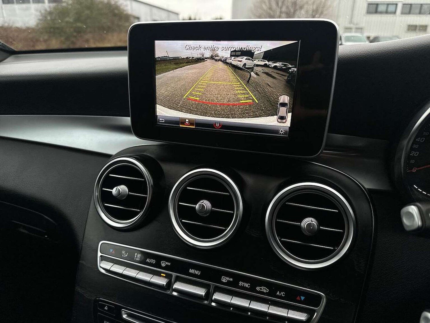 Used Mercedes-Benz GLC 2018 for sale - 77568653: Photo 23