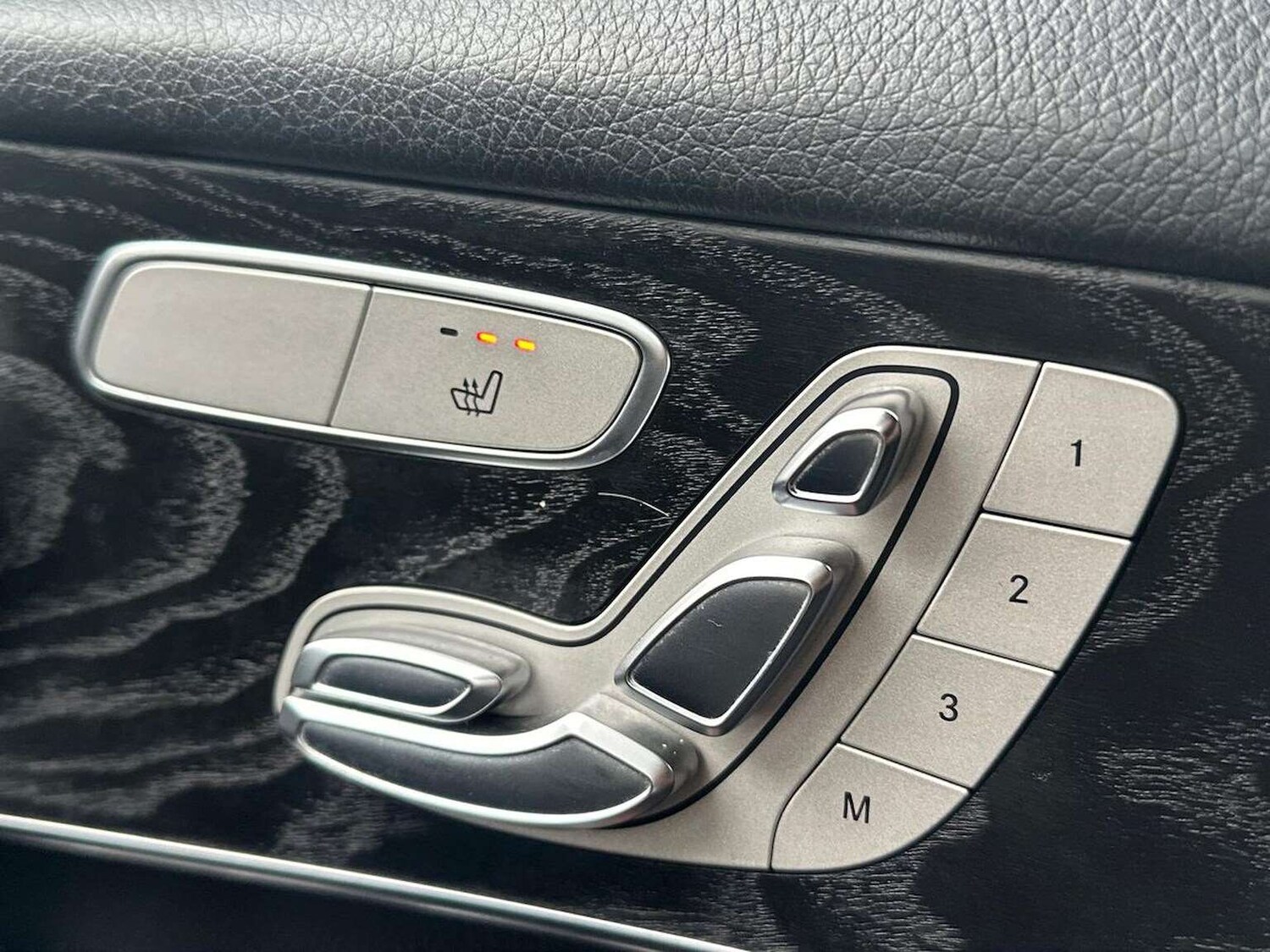 Used Mercedes-Benz GLC 2018 for sale - 77568653: Photo 30