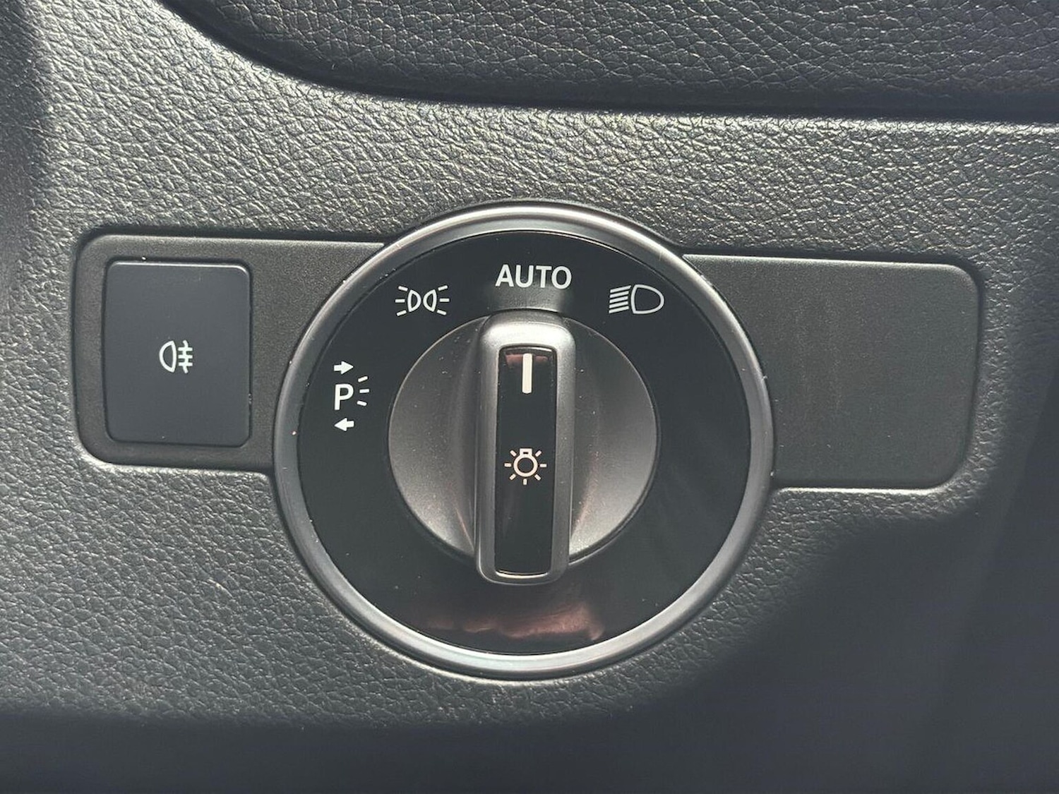 Used Mercedes-Benz GLA 2017 for sale - 76470988: Photo 22