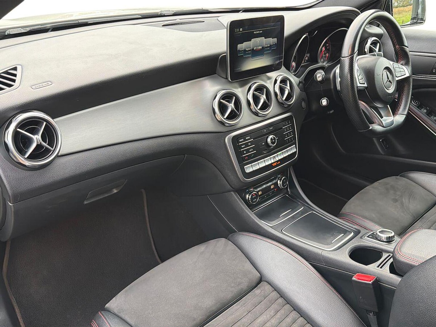 Used Mercedes-Benz GLA 2017 for sale - 76470988: Photo 7