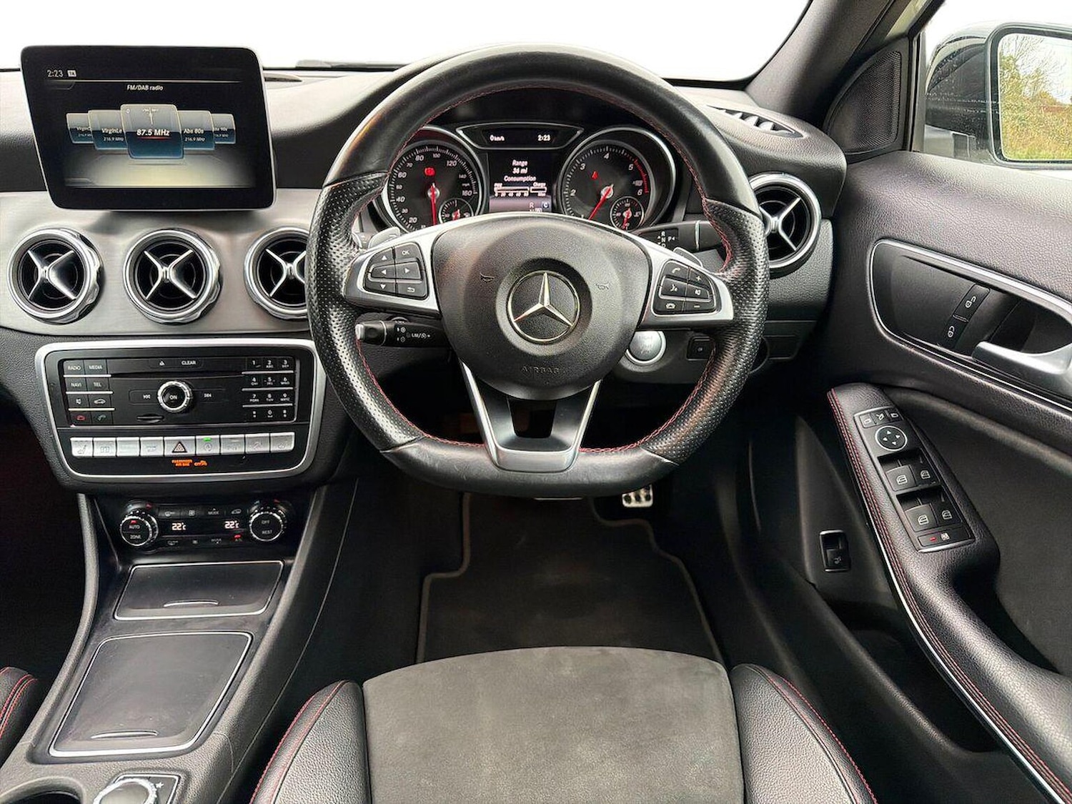 Used Mercedes-Benz GLA 2017 for sale - 76470988: Photo 9