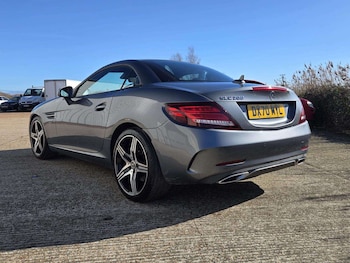 Used Mercedes-Benz SLC 2020 for sale - 77872165: Photo