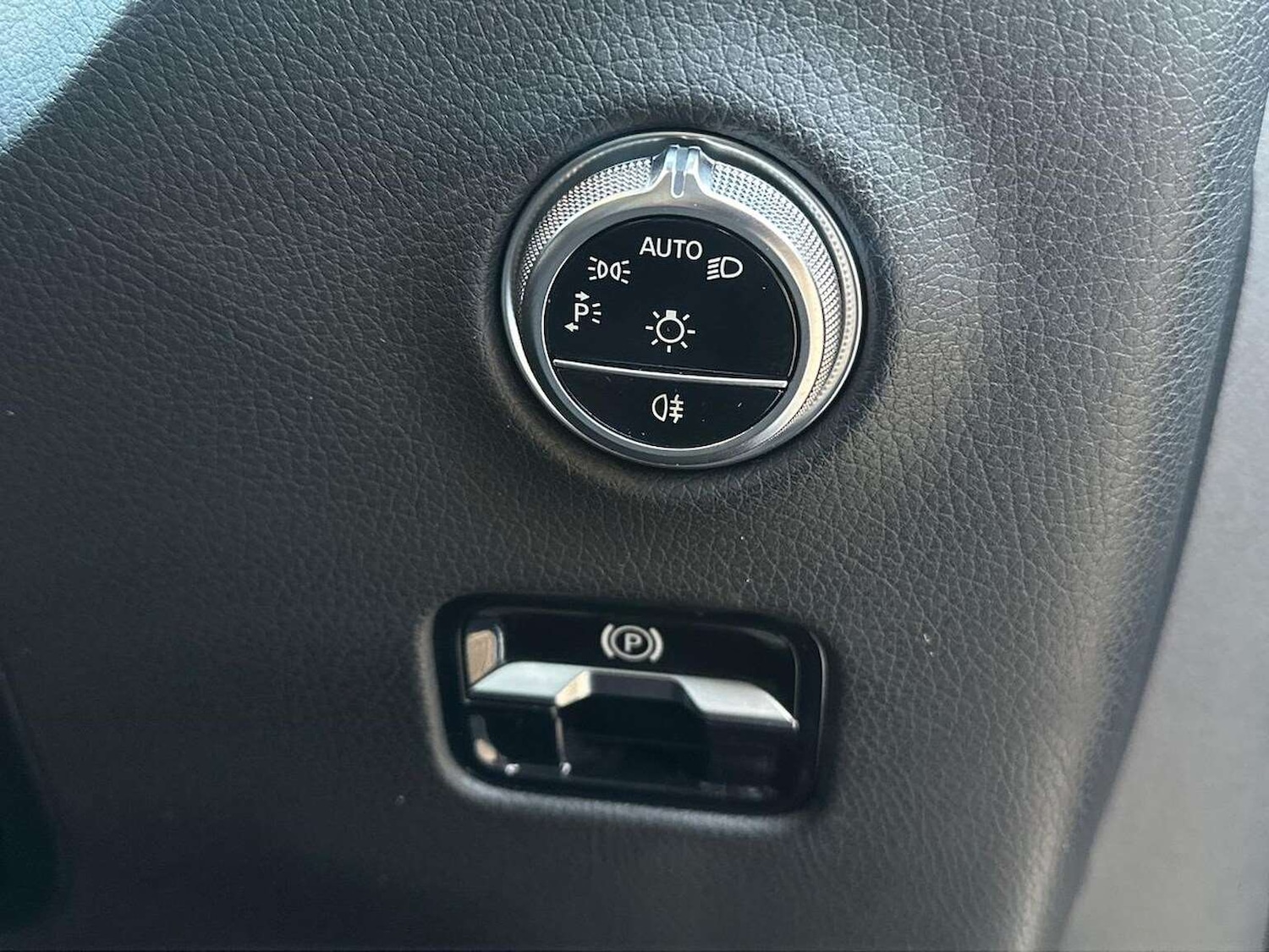 Used Mercedes-Benz GLC 2023 for sale - 77568700: Photo 22