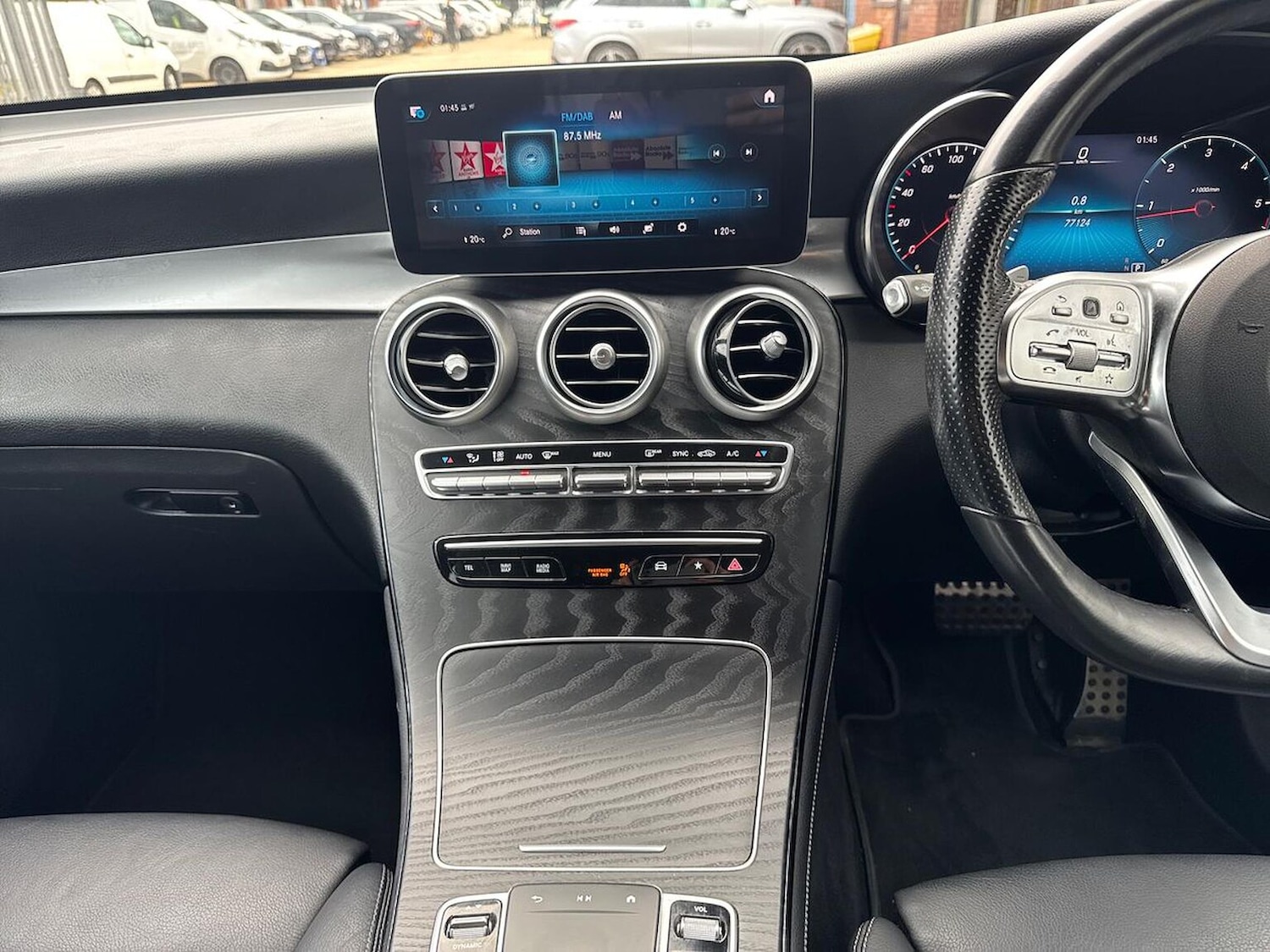 Used Mercedes-Benz GLC 2020 for sale - 76464651: Photo 13