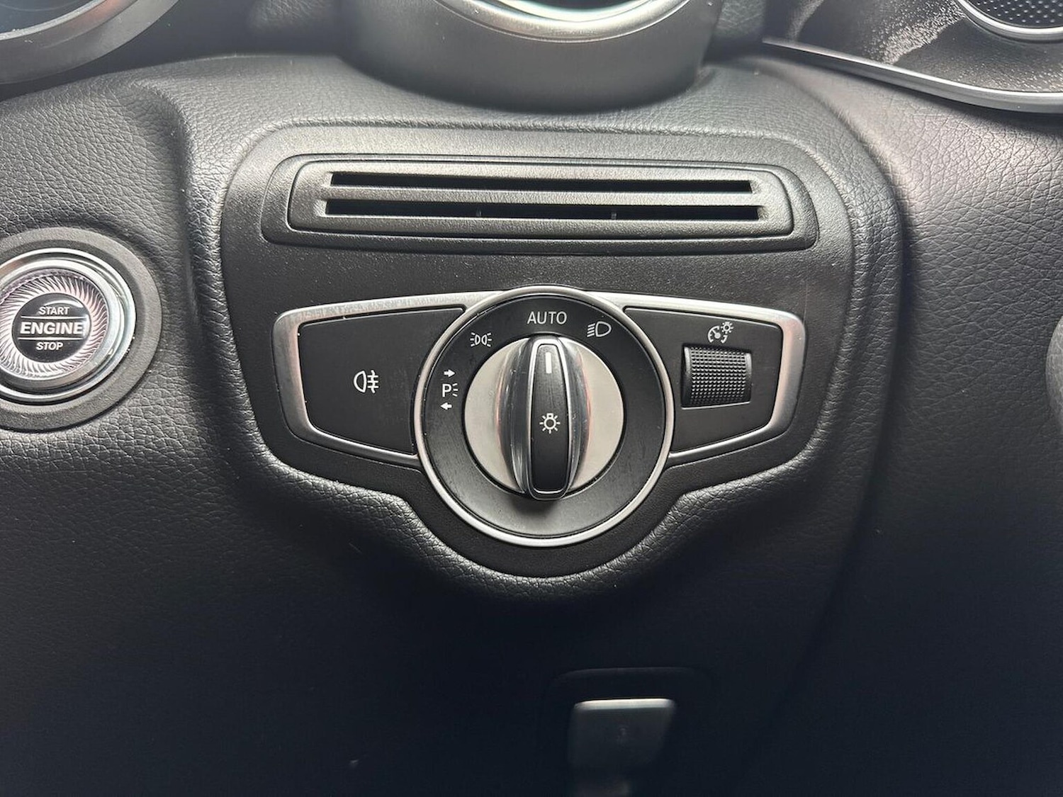 Used Mercedes-Benz GLC 2020 for sale - 76464651: Photo 22