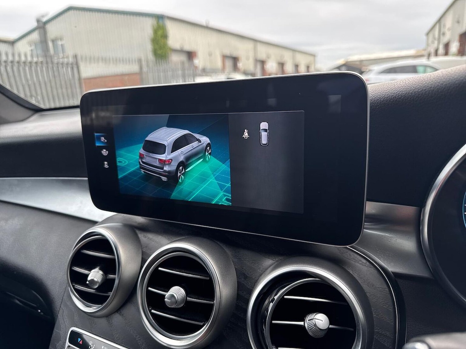 Used Mercedes-Benz GLC 2020 for sale - 76464651: Photo 23