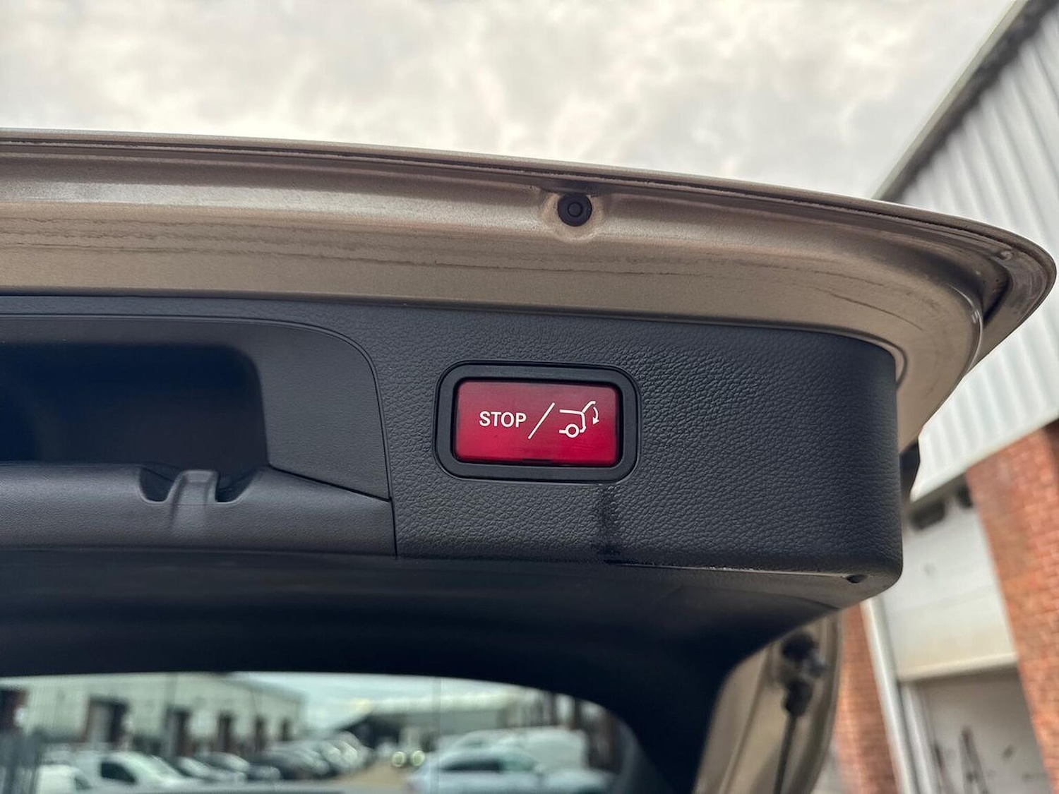 Used Mercedes-Benz GLC 2020 for sale - 76464651: Photo 39