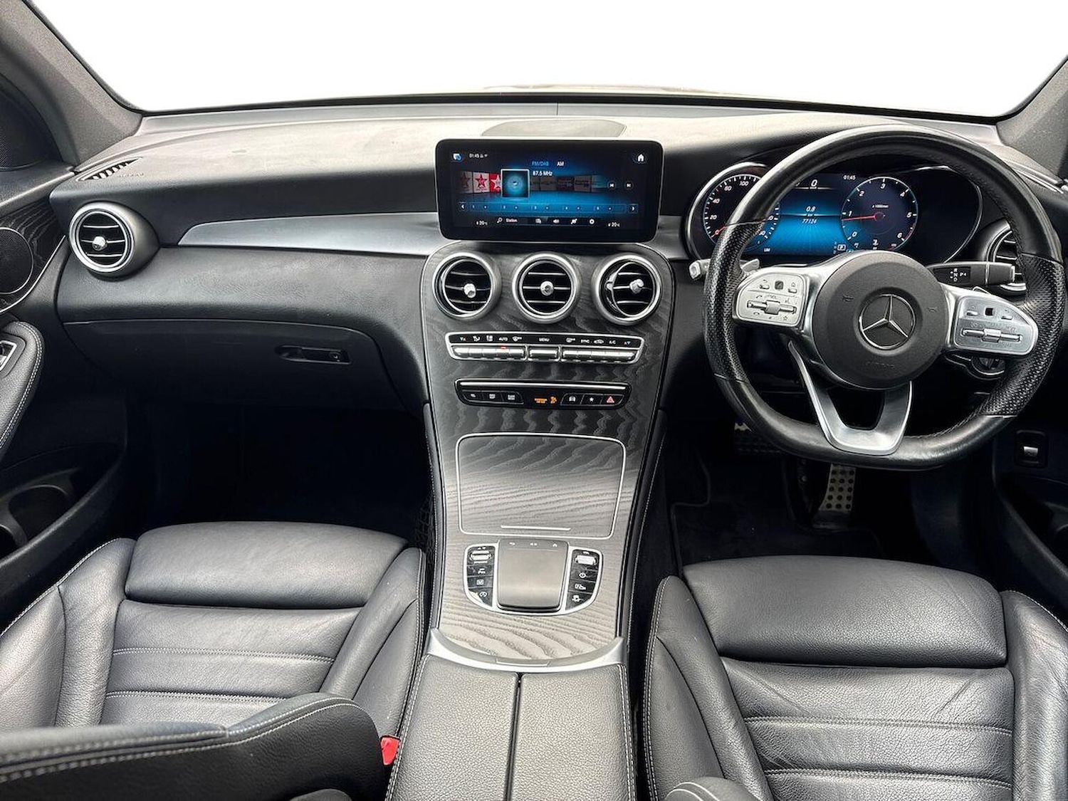 Used Mercedes-Benz GLC 2020 for sale - 76464651: Photo 8