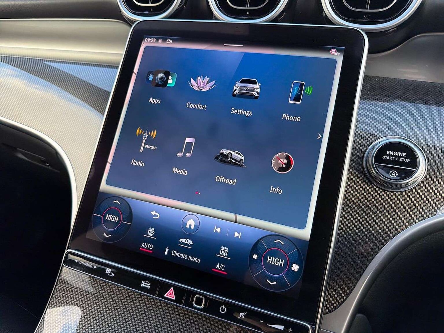 Used Mercedes-Benz GLC 2023 for sale - 77603679: Photo 11