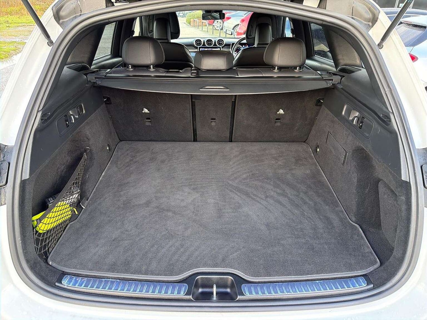 Used Mercedes-Benz GLC 2023 for sale - 77603679: Photo 17