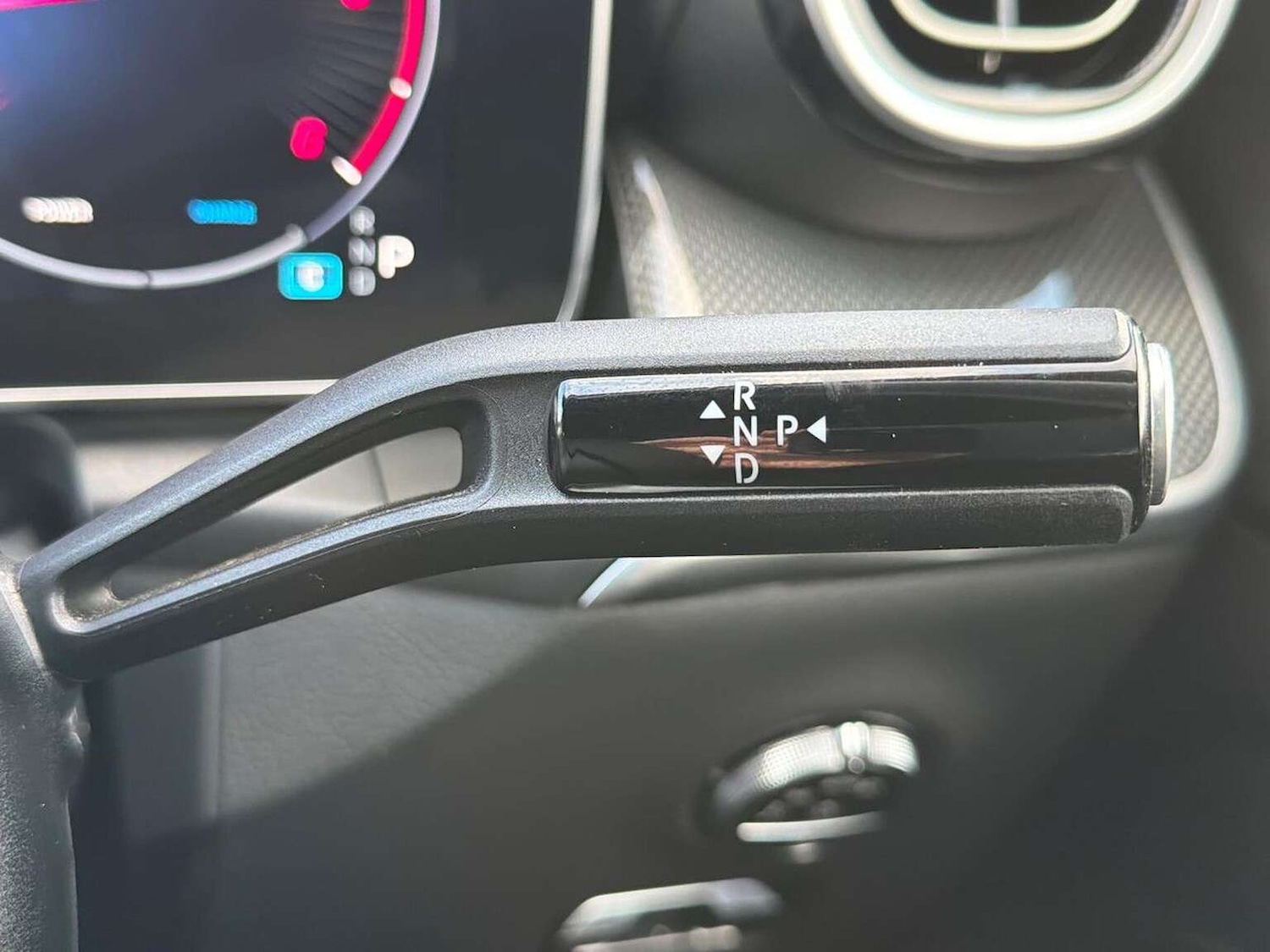 Used Mercedes-Benz GLC 2023 for sale - 77603679: Photo 29