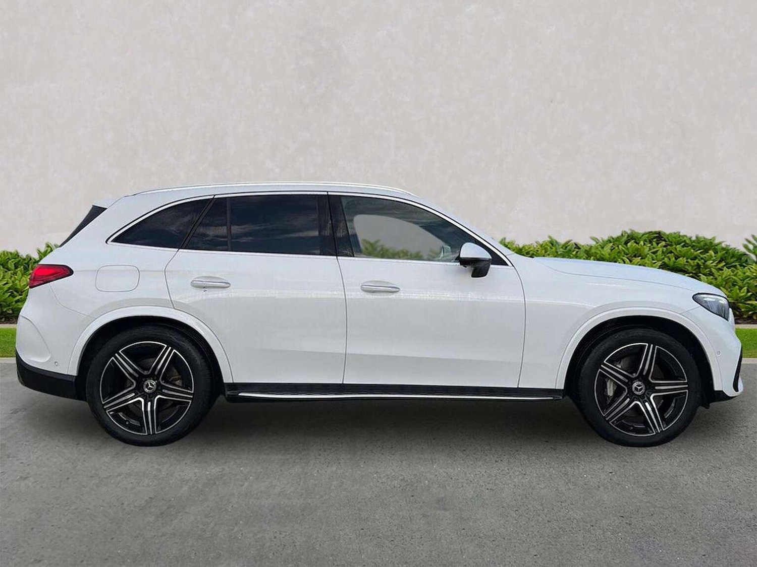 Used Mercedes-Benz GLC 2023 for sale - 77603679: Photo 3