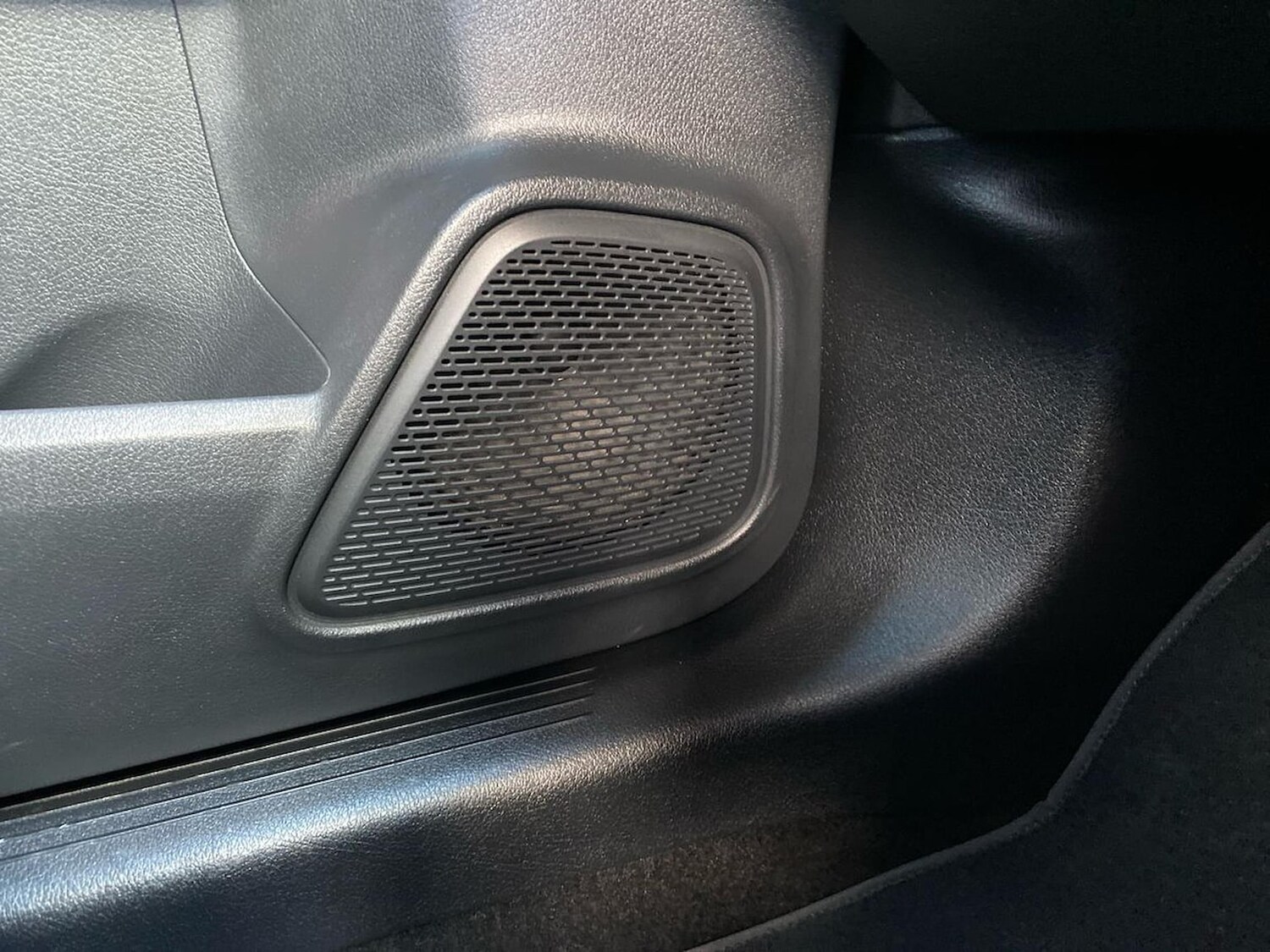 Used Mercedes-Benz GLB 2022 for sale - 76347076: Photo 31