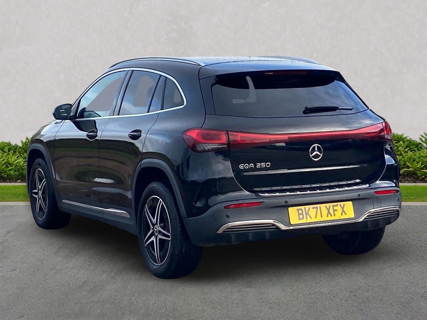 Used Mercedes-Benz EQA 2021 for sale - 76830636: Photo 2