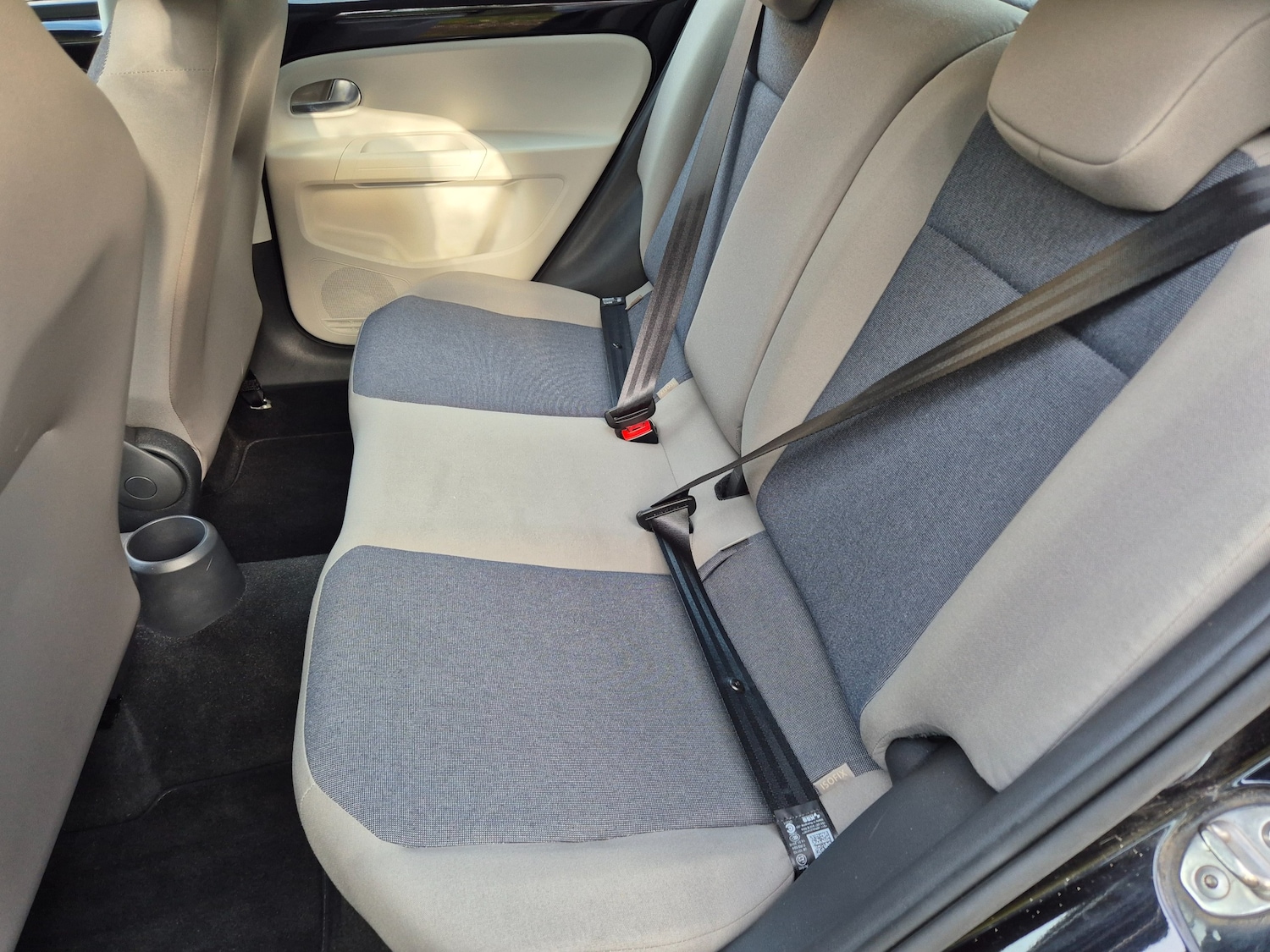 Used Volkswagen up! 2016 for sale - 76506250: Photo 14