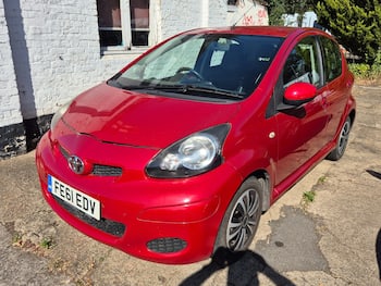 Used Toyota AYGO 2011 for sale - 79630570: Photo