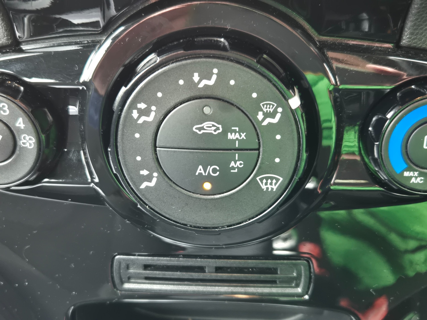 Used Ford Fiesta 2016 for sale - 77319672: Photo 20