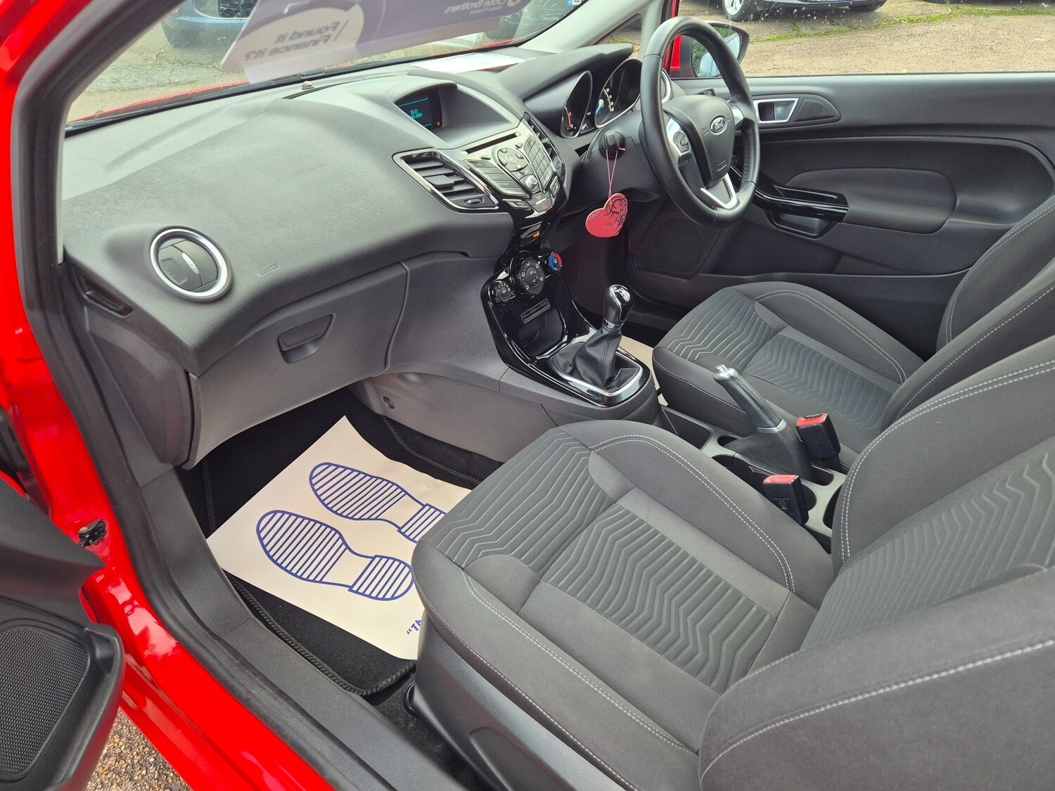 Used Ford Fiesta 2015 for sale - 76934243: Photo 14