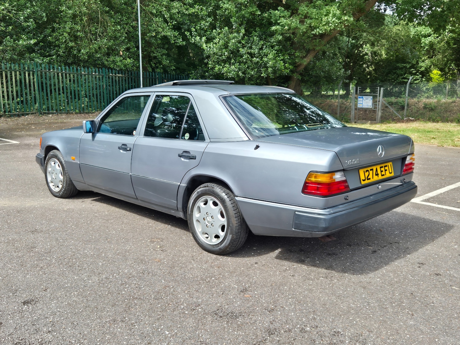 Used Mercedes-Benz 300 1992 for sale - 76506245: Photo 10