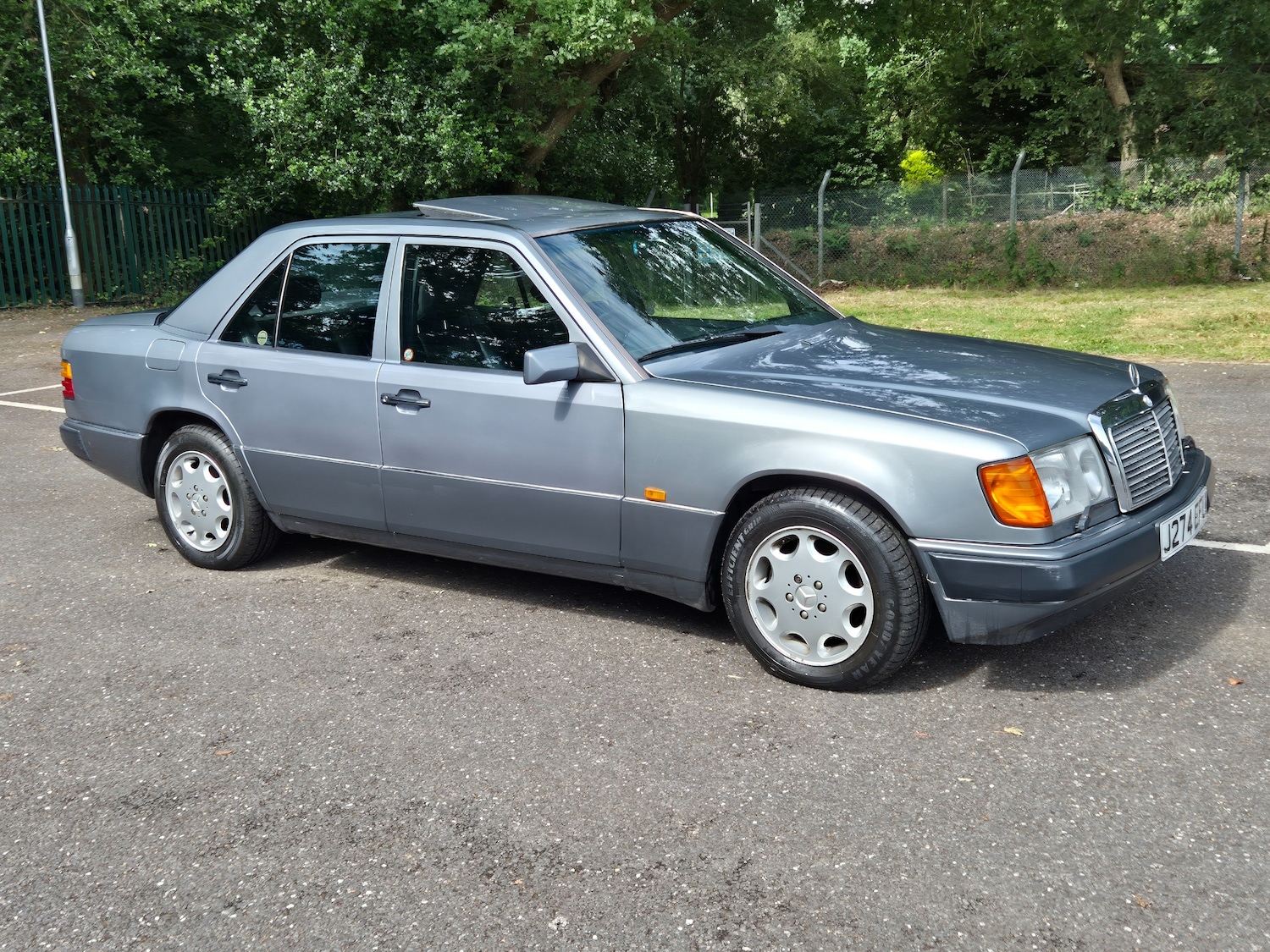 Used Mercedes-Benz 300 1992 for sale - 76506245: Photo 8