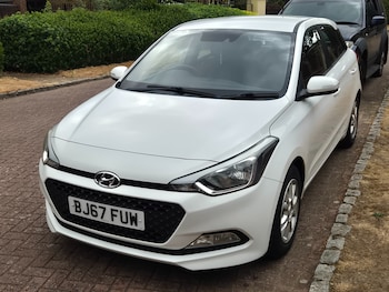 Used Hyundai i20 2017 for sale - 79354063: Photo
