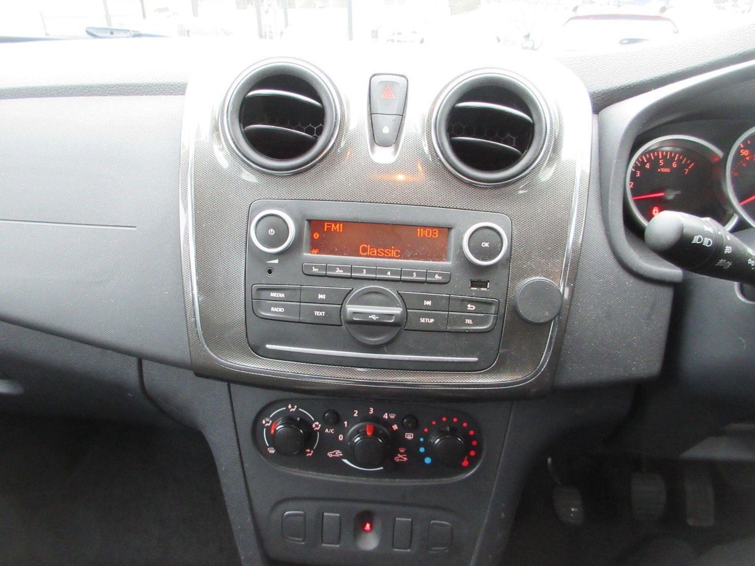 Used Dacia Sandero Stepway 2017 for sale - 77455415: Photo 15