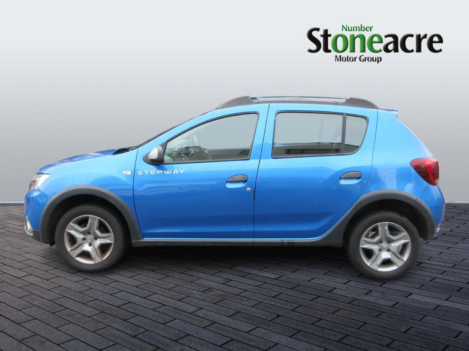 Used Dacia Sandero Stepway 2017 for sale - 77455415: Photo 6