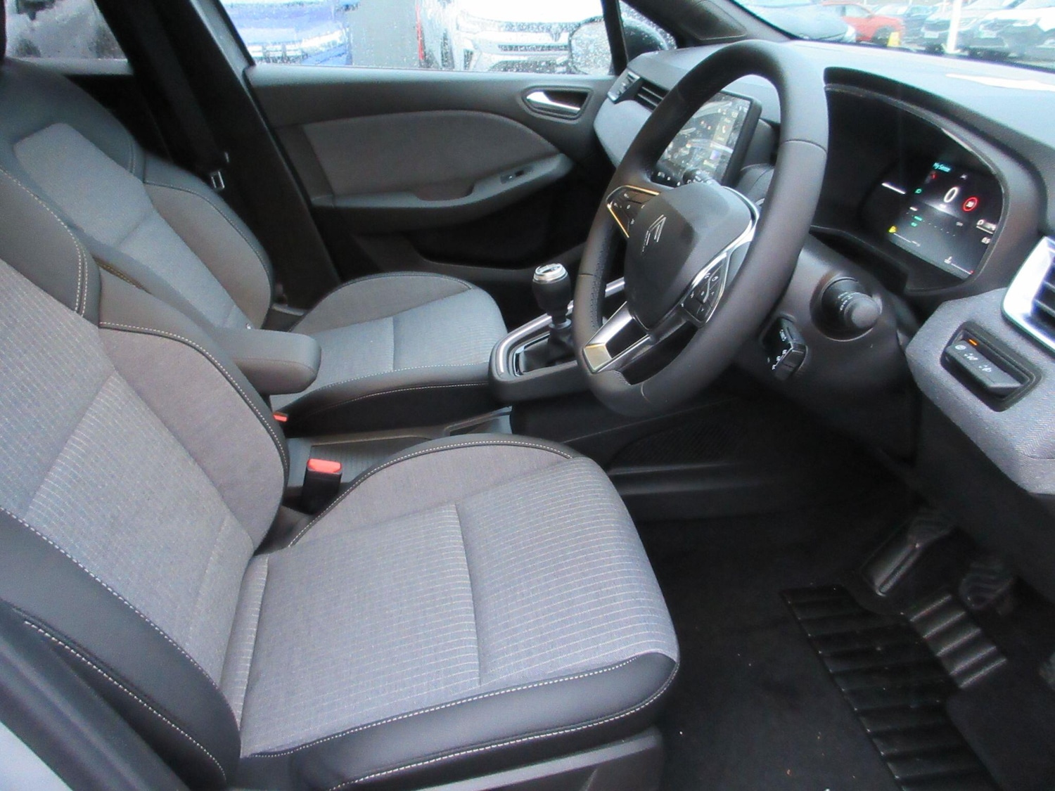 Used Renault Clio 2025 for sale - 77253650: Photo 11