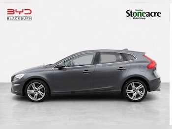 Used Volvo V40 2018 for sale - 78705052: Photo