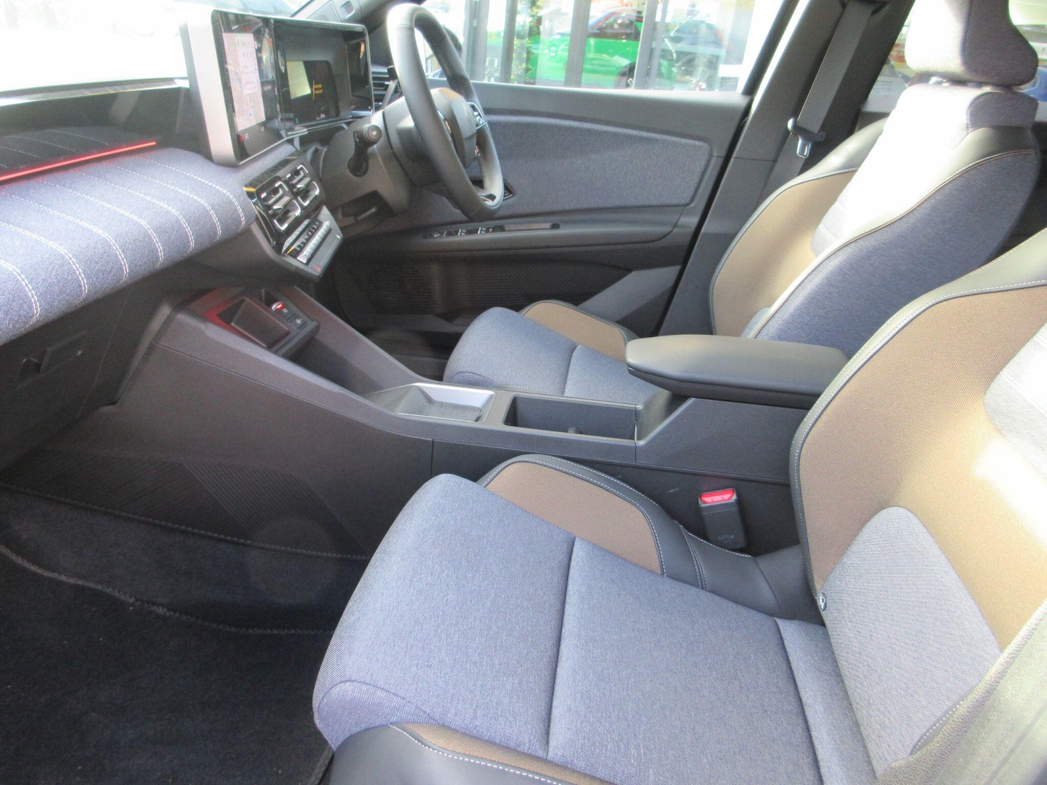 Used Renault 5 E-Tech electric 2025 for sale - 76801311: Photo 13