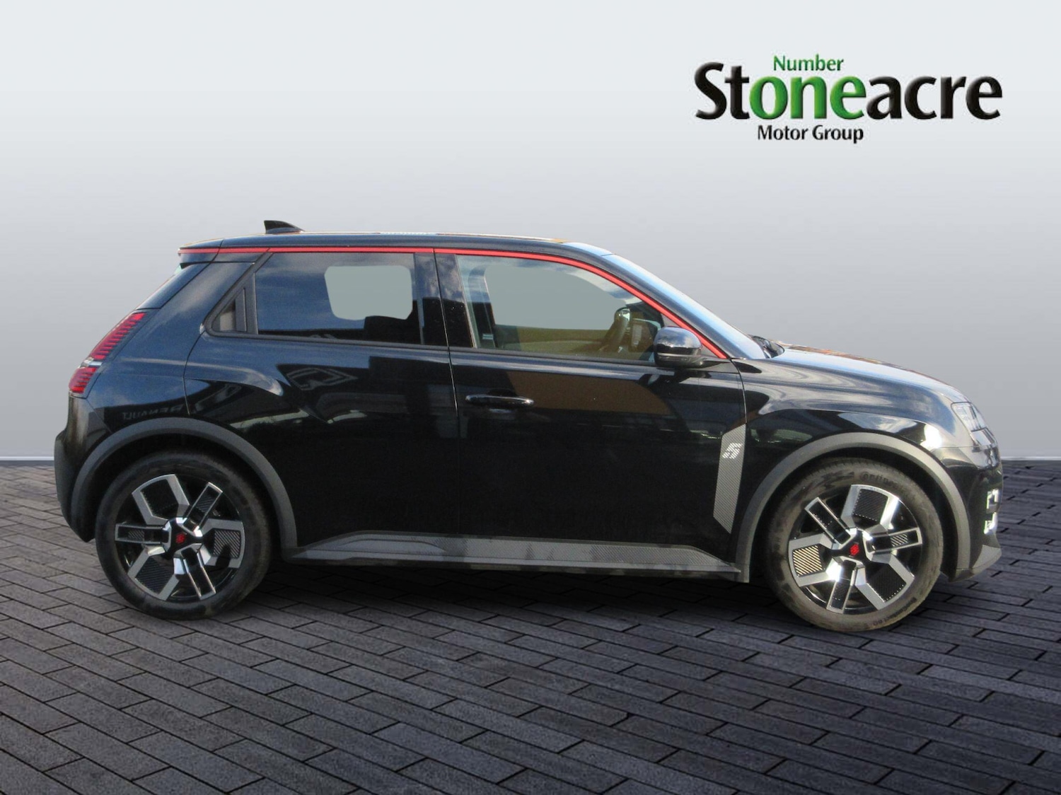 Used Renault 5 E-Tech electric 2025 for sale - 76801311: Photo 2