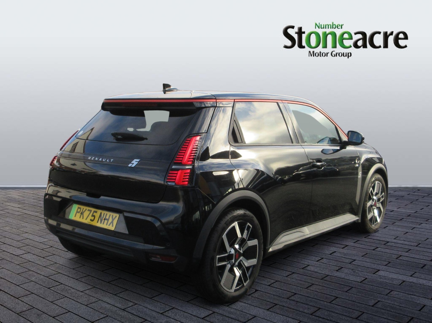 Used Renault 5 E-Tech electric 2025 for sale - 76801311: Photo 3