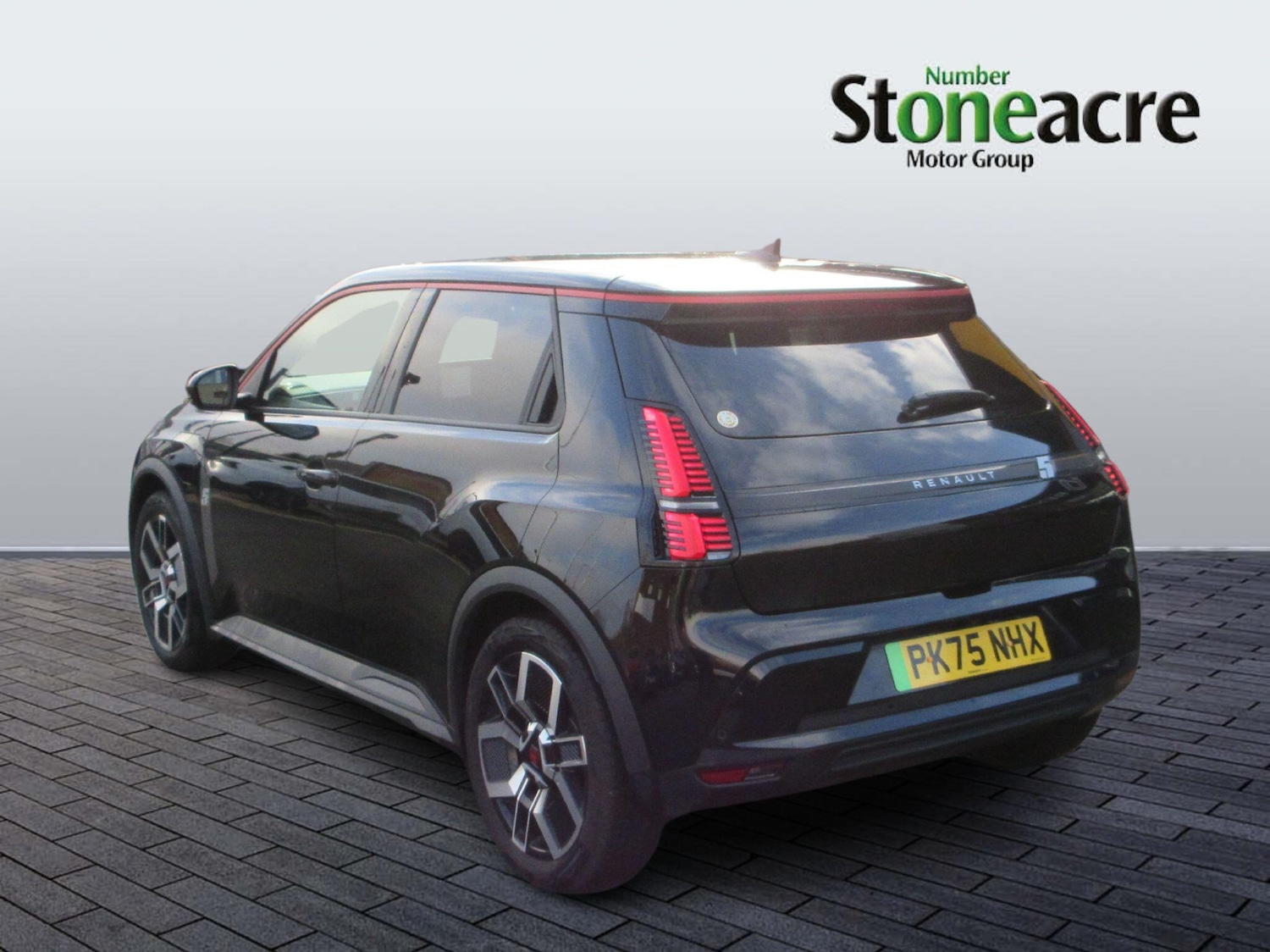 Used Renault 5 E-Tech electric 2025 for sale - 76801311: Photo 5