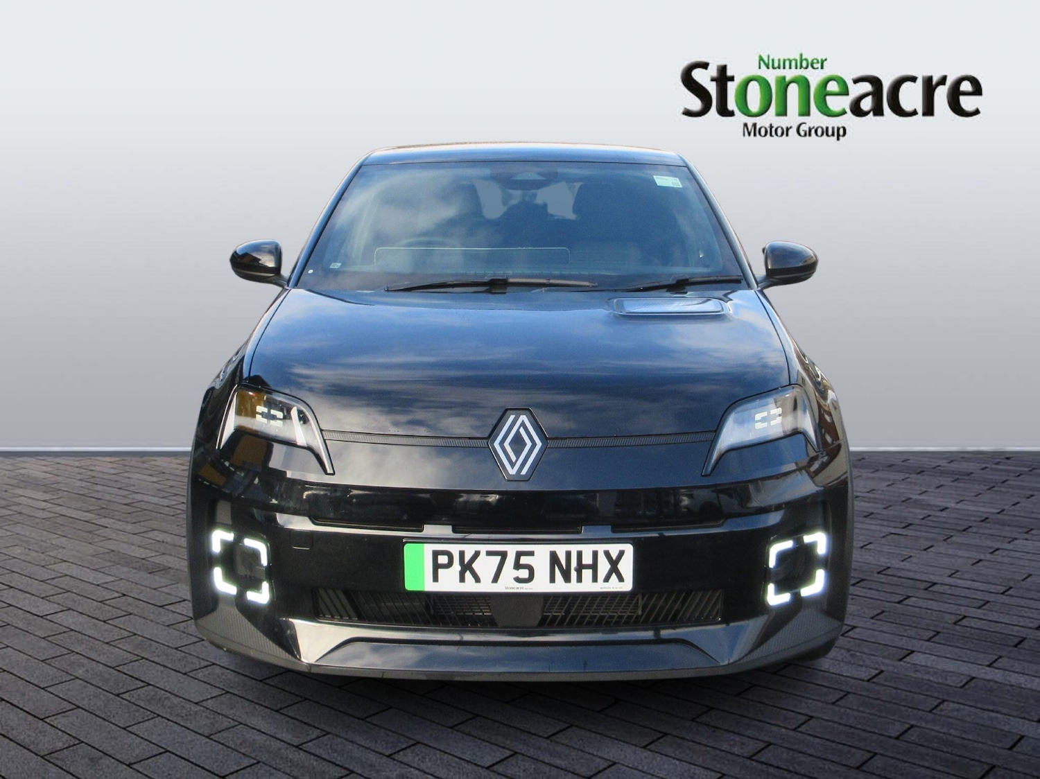 Used Renault 5 E-Tech electric 2025 for sale - 76801311: Photo 8