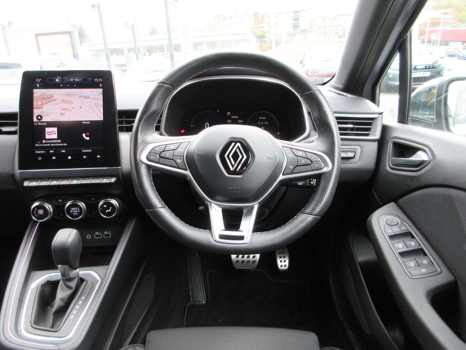 Used Renault Clio for sale - 78204320: Photo 12